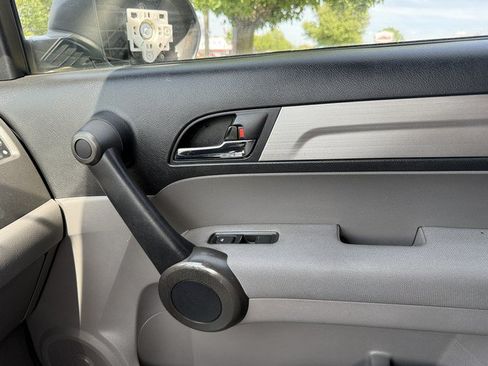 Used 2010 Honda CR-V LX image 30