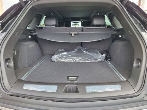 New 2026 Cadillac XT5 Luxury w/ LPO, ONYX Package FWD image 26