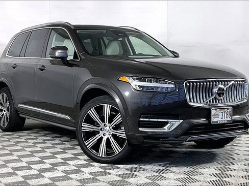 Used 2024 Volvo XC90 T8 Plus w/ Protection Package Premier AWD/4WD image 12