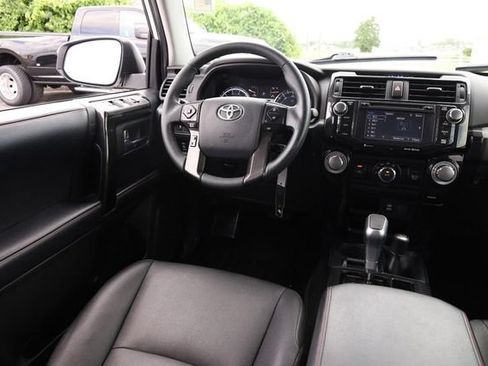 Used 2019 Toyota 4Runner TRD Off-Road Premium AWD/4WD image 23