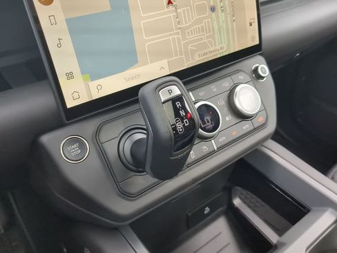 New 2026 Land Rover Defender 110 X-Dynamic SE AWD/4WD image 34