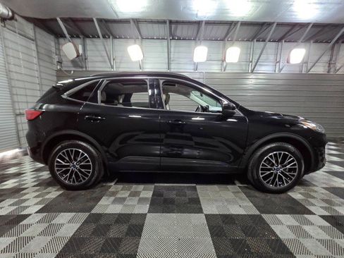 Used 2022 Ford Escape SEL w/ Technology Package image 9