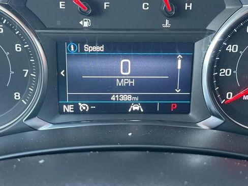Used 2024 GMC Terrain SLE FWD image 28