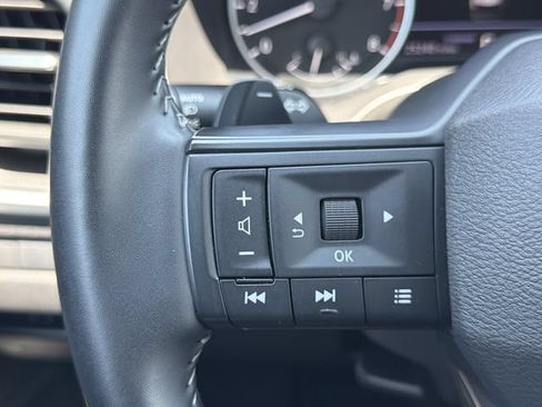 Used 2025 Nissan Rogue SV FWD image 21