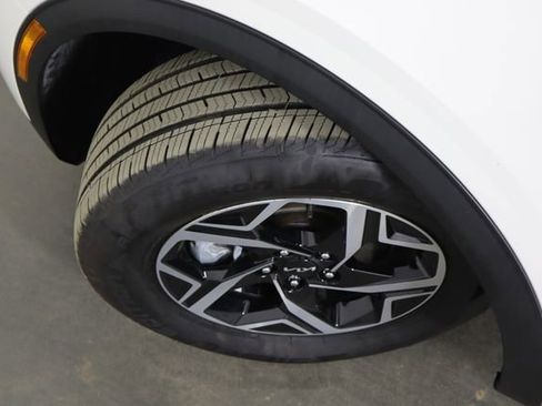 Used 2023 Kia Sportage LX AWD/4WD image 35