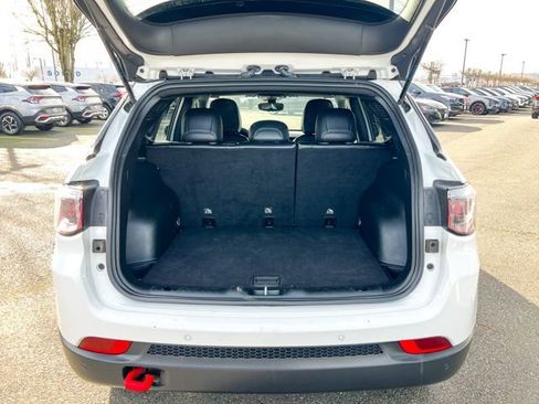 Used 2024 Jeep Compass Trailhawk image 10