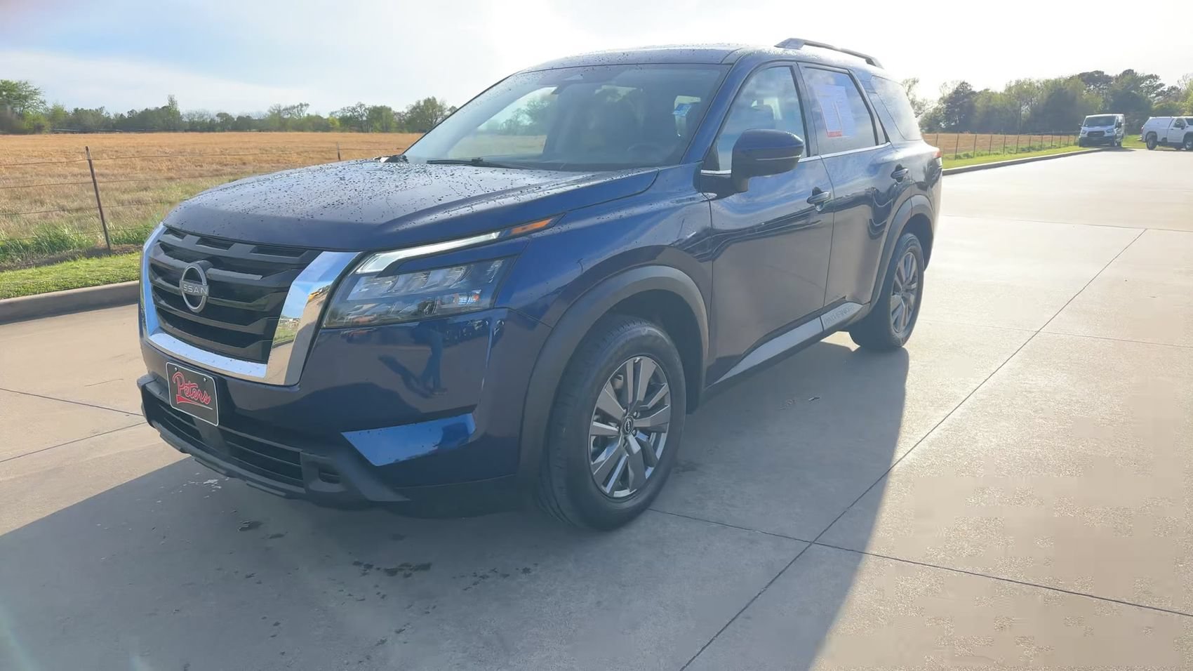 Used 2025 Nissan Pathfinder SV FWD image 3