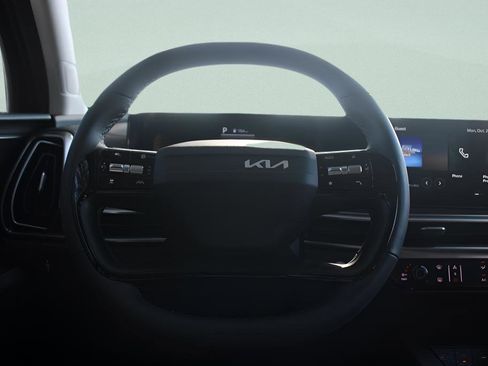 New 2026 Kia Sorento LX image 13