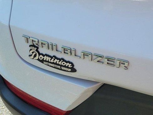Used 2021 Chevrolet TrailBlazer LT FWD image 6