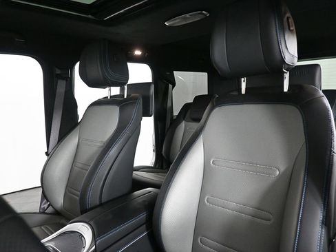 Used 2025 Mercedes-Benz G 580 w/ EQ Technology image 5