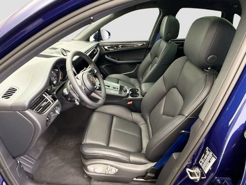 Used 2026 Porsche Macan AWD/4WD image 5