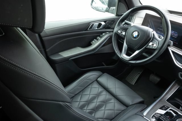 Used 2025 BMW X5 xDrive40i AWD/4WD image 23