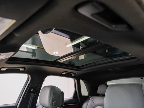 Used 2020 Audi Q3 2.0T Premium Plus w/ Premium Plus Package image 5