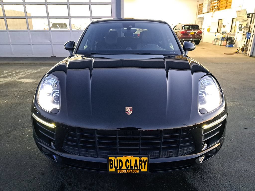 Used 2018 Porsche Macan AWD/4WD image 8
