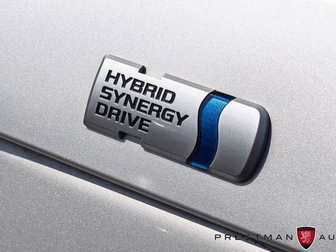 Used 2015 Toyota Prius Two FWD image 5