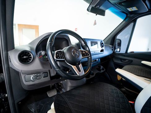 Used 2019 Mercedes-Benz Sprinter 170 image 16