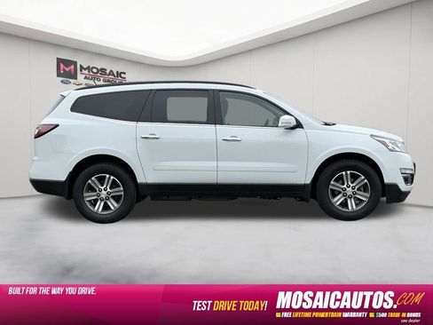 Used 2017 Chevrolet Traverse LT AWD/4WD image 8