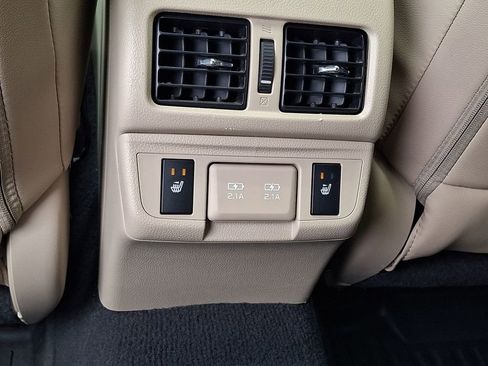 Used 2019 Subaru Outback 2.5i Limited AWD/4WD image 11