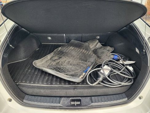 Used 2018 Toyota Prius Prime Advanced image 17