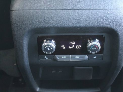 Used 2024 GMC Acadia Denali image 23