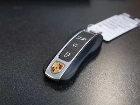 New 2026 Porsche Cayenne GTS image 43