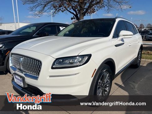 Used 2022 Lincoln Nautilus Reserve image 1