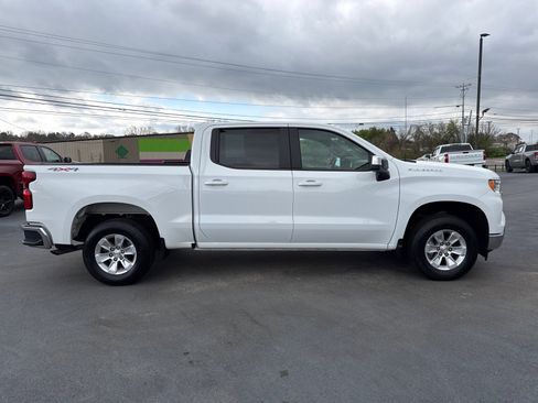 Used 2025 Chevrolet Silverado 1500 LT image 2