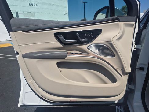 Used 2023 Mercedes-Benz EQS 450+ SUV image 16