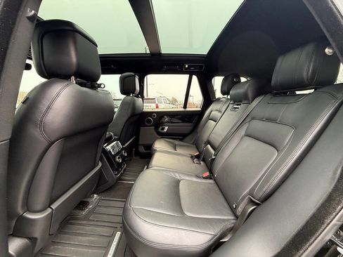Used 2018 Land Rover Range Rover Supercharged image 18
