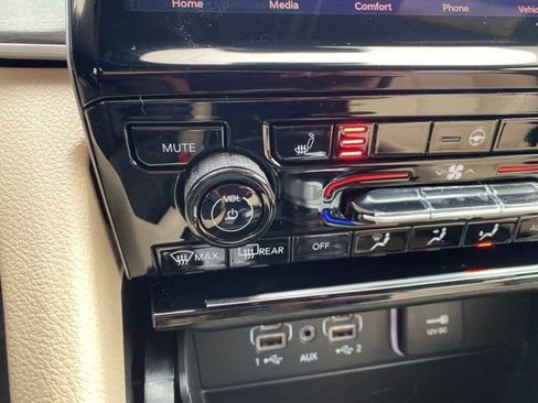 New 2025 Jeep Grand Cherokee L Limited image 28