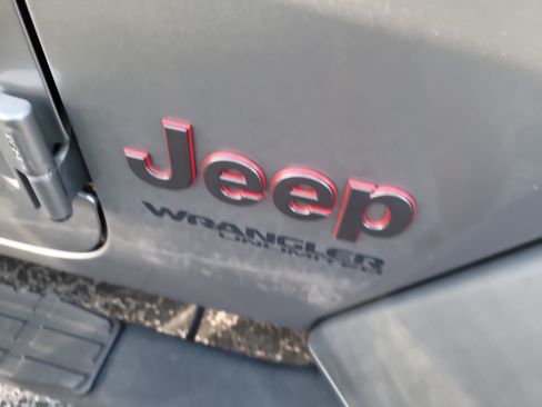 Used 2018 Jeep Wrangler Unlimited Rubicon AWD/4WD image 10