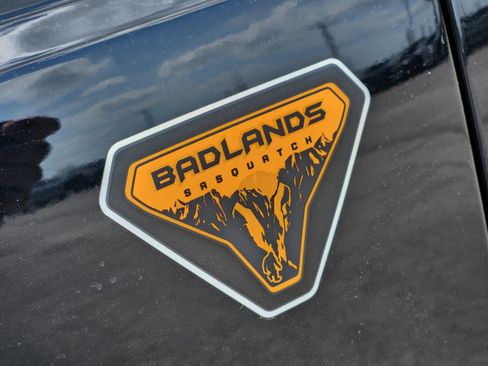 New 2026 Ford Bronco Badlands w/ Sasquatch Package AWD/4WD image 8