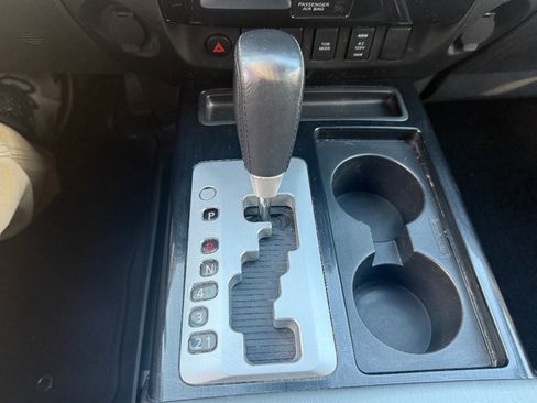 Used 2014 Nissan Titan SV w/ SV Value Truck Package image 20