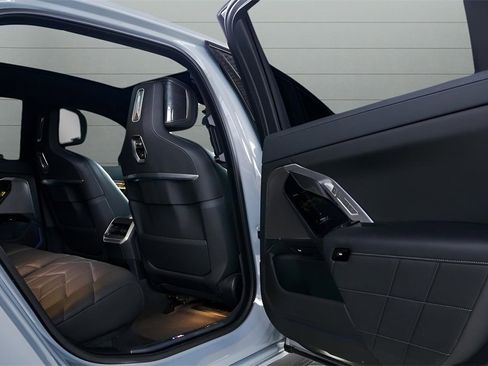 Used 2024 BMW i7 eDrive50 w/ M Sport Package image 70