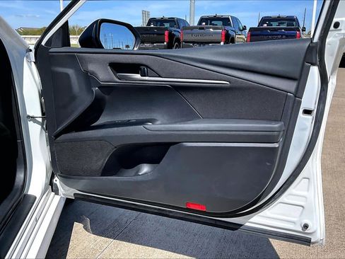 Used 2025 Toyota Camry LE FWD image 23