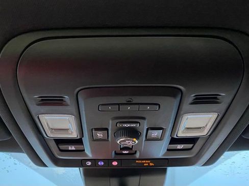 Used 2023 Chevrolet Tahoe High Country image 30