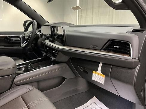 New 2026 Chevrolet Tahoe High Country AWD/4WD image 34