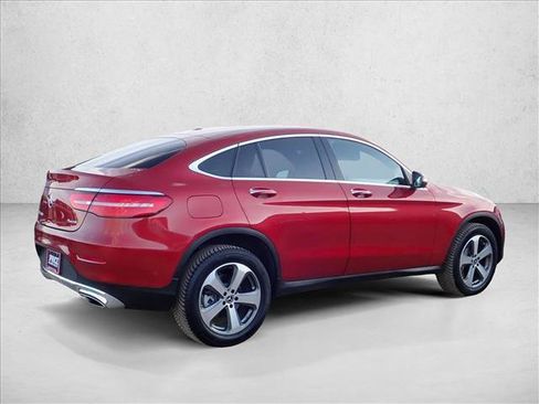 Used 2019 Mercedes-Benz GLC 300 4MATIC Coupe image 4