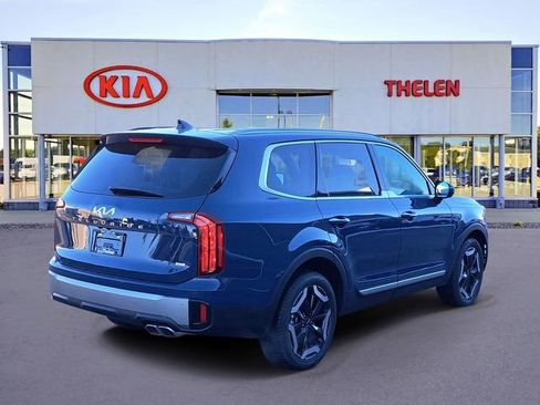 New 2025 Kia Telluride S image 4
