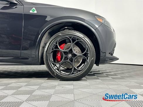 Used 2024 Alfa Romeo Stelvio Quadrifoglio w/ Active Assist Plus Package image 51