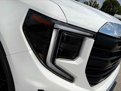 Certified 2024 GMC Sierra 1500 Pro w/ Pro Value Package image 37