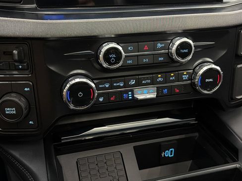 Used 2026 Ford F450 Platinum w/ FX4 Off-Road Package AWD/4WD image 27