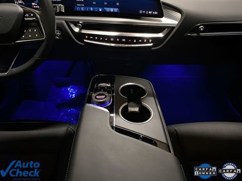 Used 2024 Cadillac Lyriq Luxury image 12