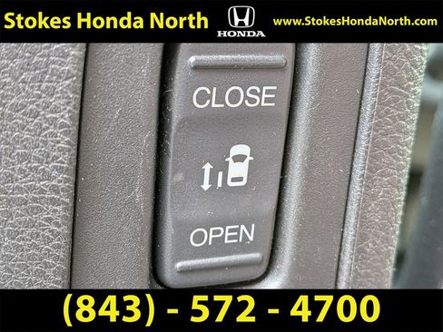 Used 2019 Honda Odyssey EX image 17