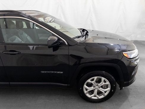 Used 2024 Jeep Compass Latitude image 9
