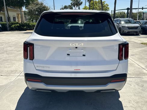 New 2026 Kia Sorento LX FWD image 7