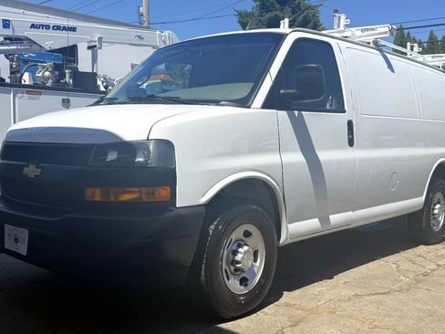 Used 2020 Chevrolet Express 2500 w/ Driver Convenience Package RWD image 1