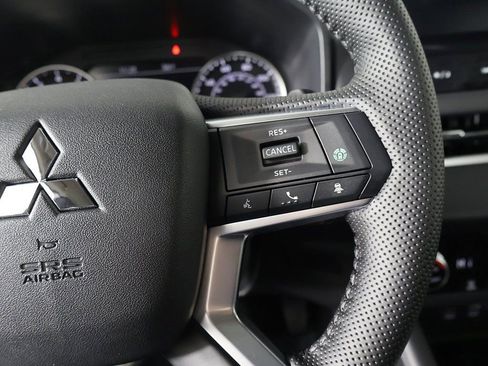 New 2026 Mitsubishi Outlander SE AWD/4WD image 39