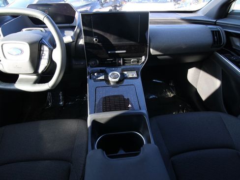 Used 2025 Subaru Solterra Premium image 16