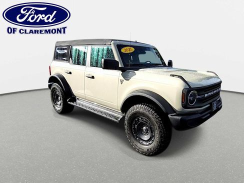 Used 2025 Ford Bronco 4-Door w/ Sasquatch Package AWD/4WD image 2